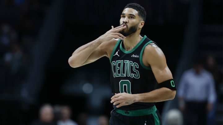Tatum y Celtics salen con el triunfo en su visita a unos rudos Hornets