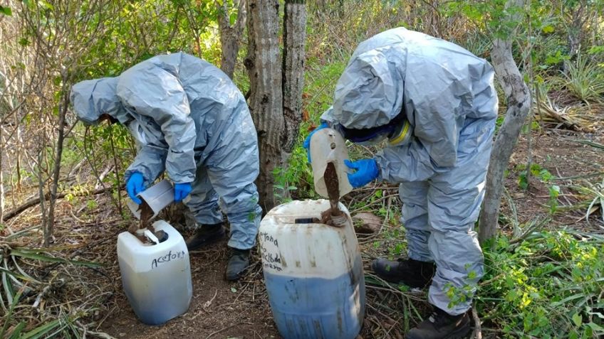 Descubren narcolaboratorio en área serrana de Sinaloa; aseguran 35 kilos de metanfetamina