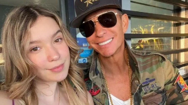 Mía reaccionó a la polémica por romances de su padre, Erik Rubín