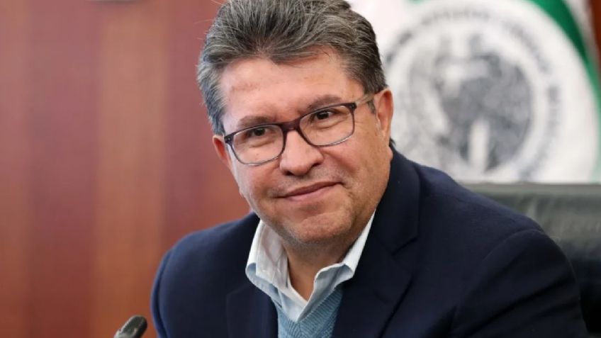 "Es una Constitución nueva": Monreal admite que las reformas la transforman de raíz