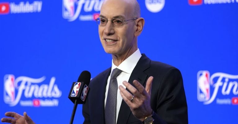 Adam Silver hizo el anuncio