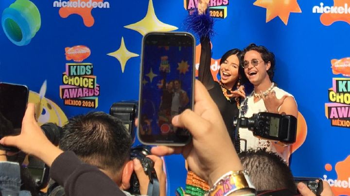 Ángela Aguilar reaparece sola en los Kids Choice Awards 2024 en medio de polémicas