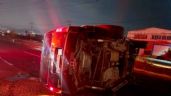 Foto ilustrativa de la nota titulada Vehículo vuelca en la Toluca-Naucalpan al ser impactado por un tráiler; hay lesionados