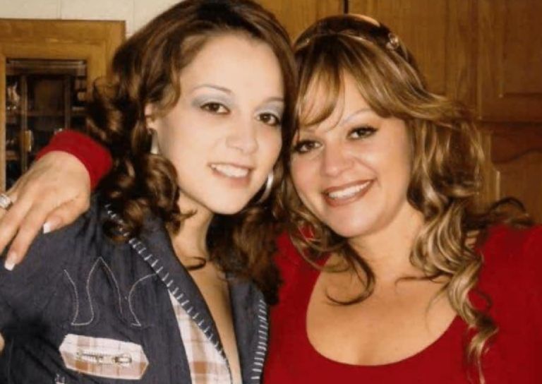 Chiquis asegura que Chiquis sería clave para el distancimiento de su madre