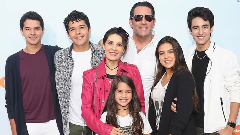 Eduardo Santamarina afirma que hijos de Mayrín Villanueva también son suyos