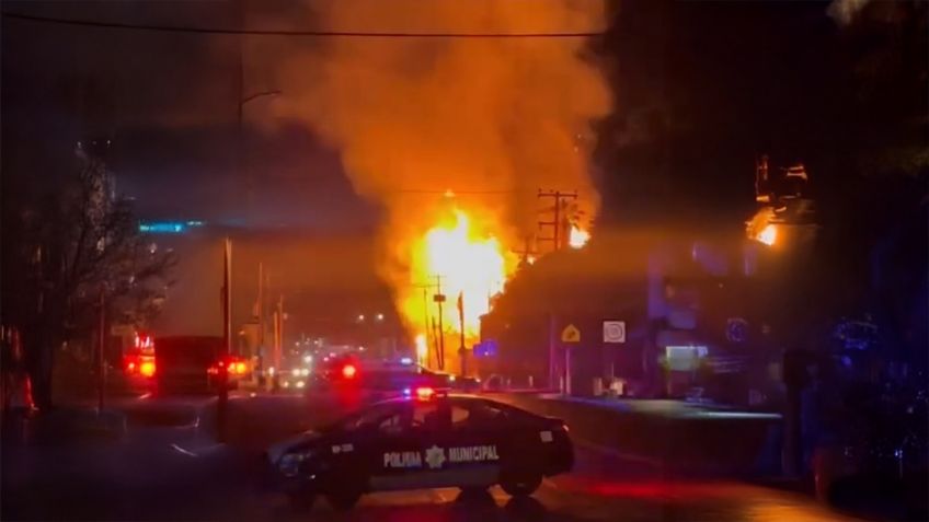 Fuerte incendio forestal en Guaymas puso en riesgo a comercios y viviendas contiguas