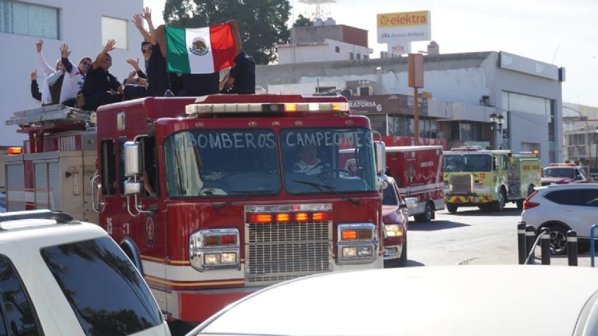 Reciben a Bomberos Navojoa como auténticos héroes