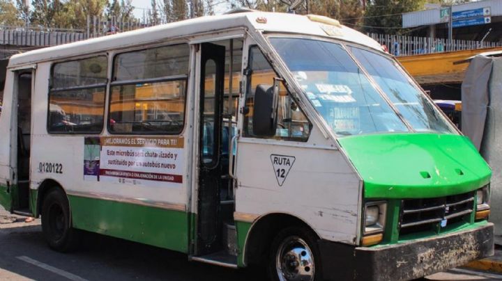 ¡Dale, con la silla!: Captan en VIDEO pelea entre choferes de microbuses en Iztapalapa