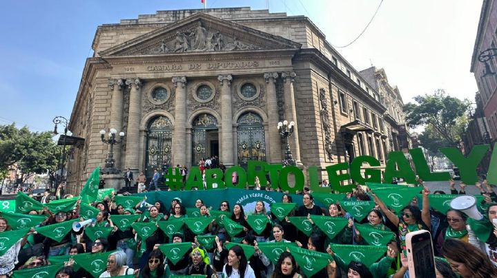 Marea verde inunda el Congreso de la CDMX; van por aborto en cualquier etapa del embarazo