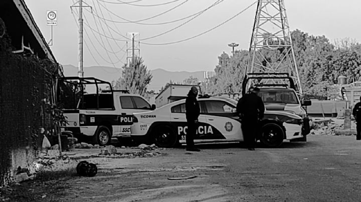 Sicarios ejecutan a hombre y abandonan el cuerpo sobre Río de los Remedios, en CDMX