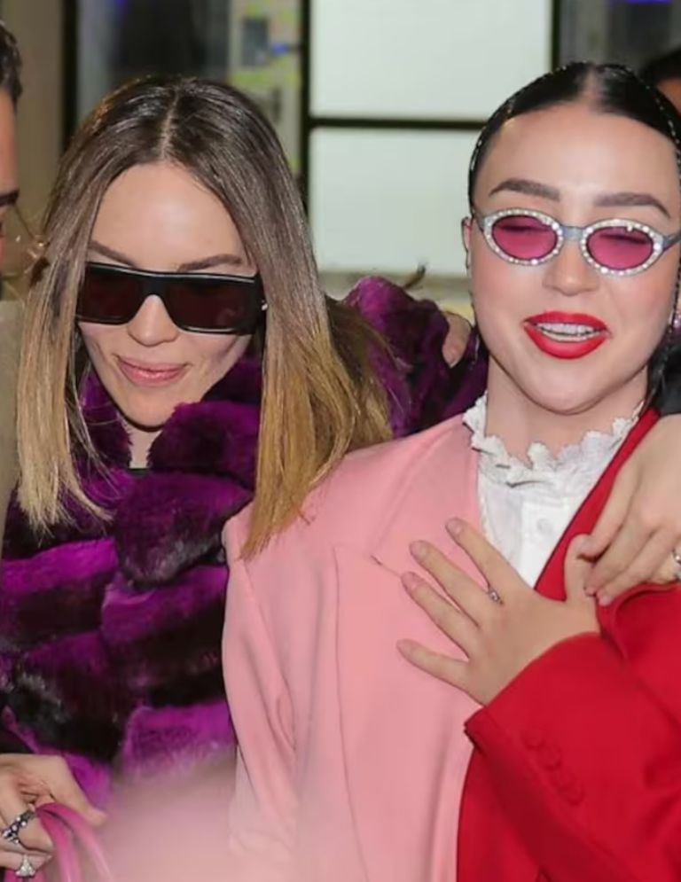 Belinda y Badiola en el aeropuerto de Hermosillo