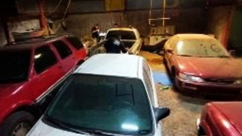 Recuperan siete vehículos con reporte de robo en Hermosillo; estaban ocultos en taller