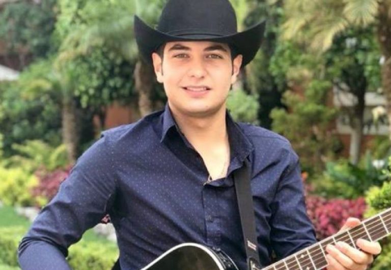 Padre de Nodal estancaría la carrera de un cantante