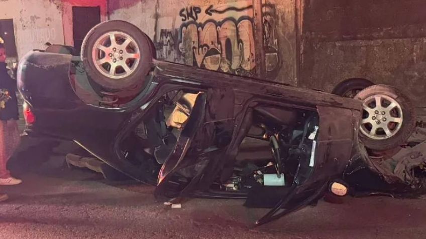 Jóvenes salen alcoholizados de una posada y causan fuerte accidente en Nuevo León