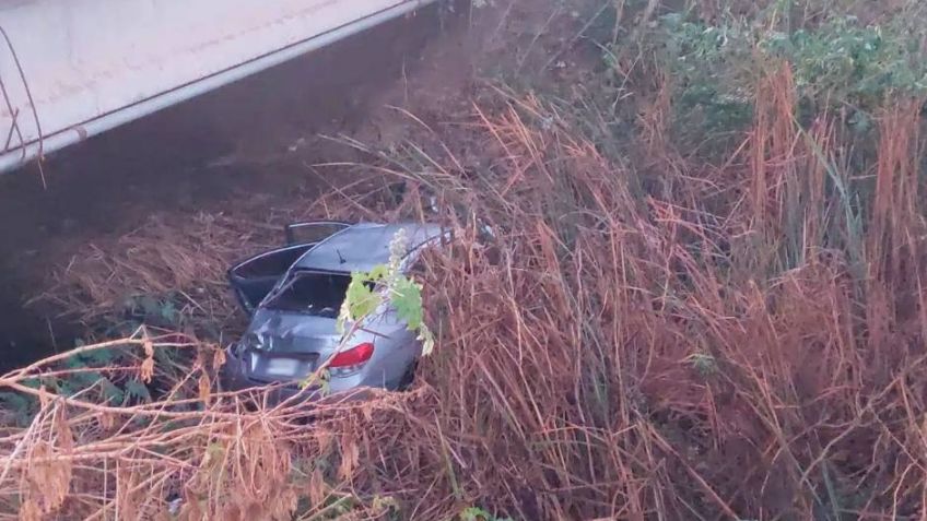 Se dirigían Sonora y un tráiler los impactó en Los Mochis; hay tres personas lesionadas
