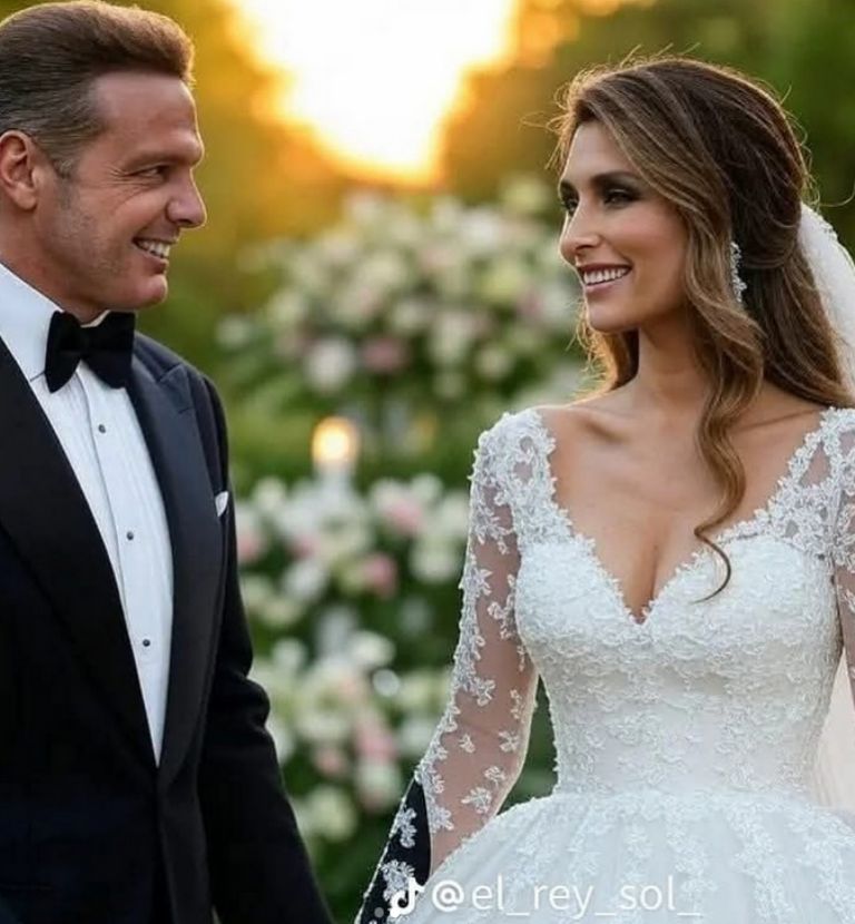 Foto de Luis Miguel casado con Paloma Cuevas