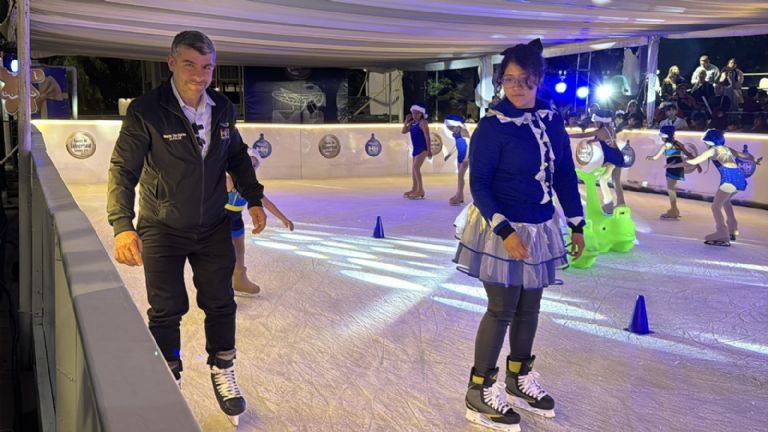Pista de hielo en la Miguel Hidalgo