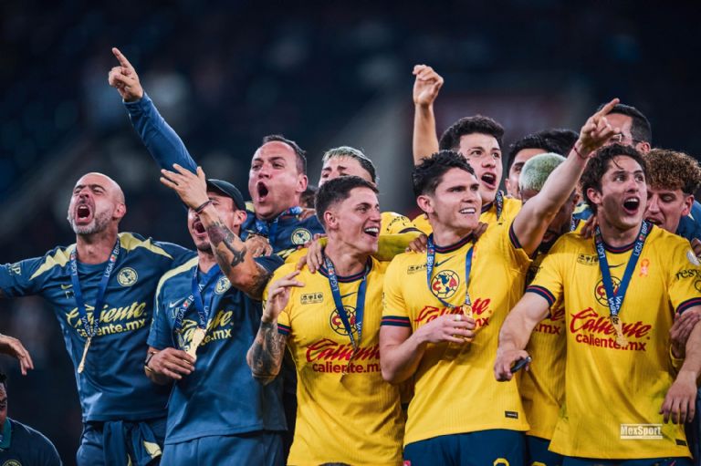América tricampeón