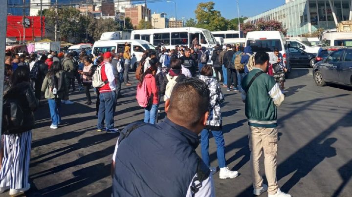Caos en Toreo: Metro suspende operación en Línea 2 y colapsa la México-Tacuba