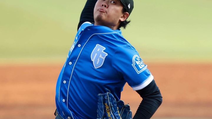 Pitcher japonés conquista la Liga Arco Mexicana del Pacífico: Suma su primer galardón