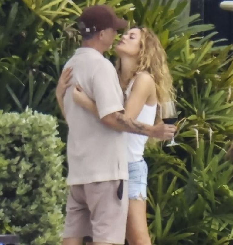 Con esta fotografía se confirmó su romance