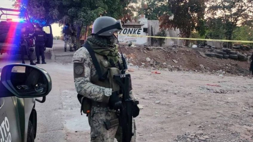 Hallan cuerpo maniatado y envuelto en bolsas en la Francisco Labastida de Culiacán