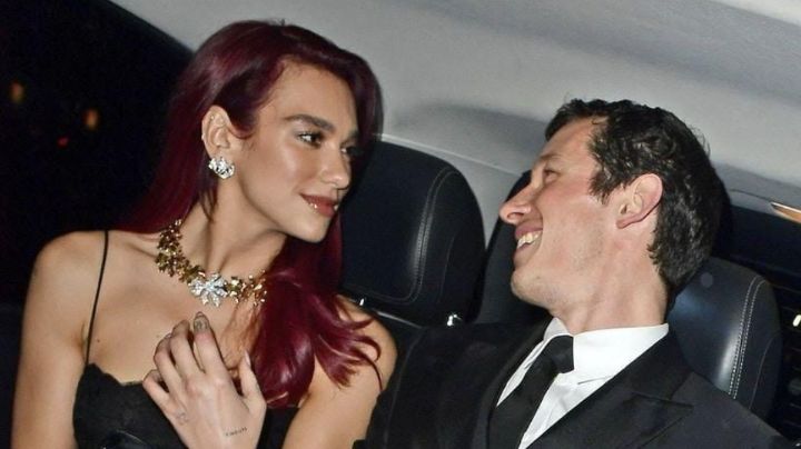 Dua Lipa se compromete: Callum Turner se lo propondría en cena de Navidad; FOTO lo confirma