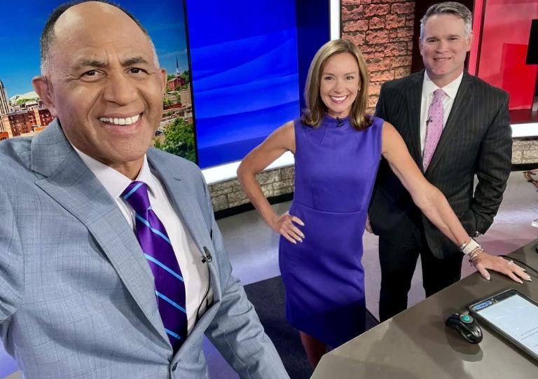 Mark Spain y su equipo