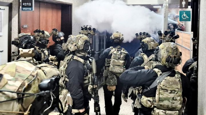 Corea del Sur en caos: Declaran Ley Marcial de emergencia y estallan protestas