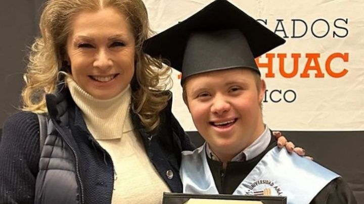 Presume graduación de su hijo en Gastronomía; Lety Calderón está orgullosa de Luciano