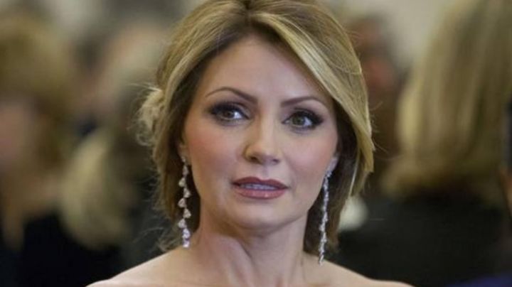 Angélica Rivera explota con la prensa tras escuchar que opacó a su hija en su boda