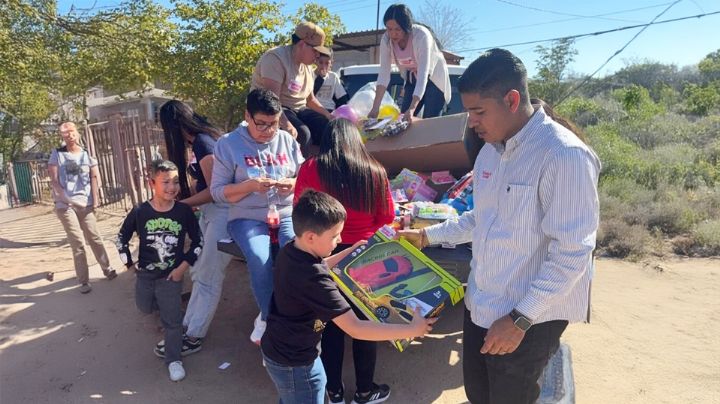 Edición número 14 de la campaña 'Tiempo de Sonreír' lleva juguetes a niños de Empalme