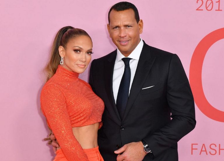 Bruno Mars no cantó en la boda de JLo por esta razón