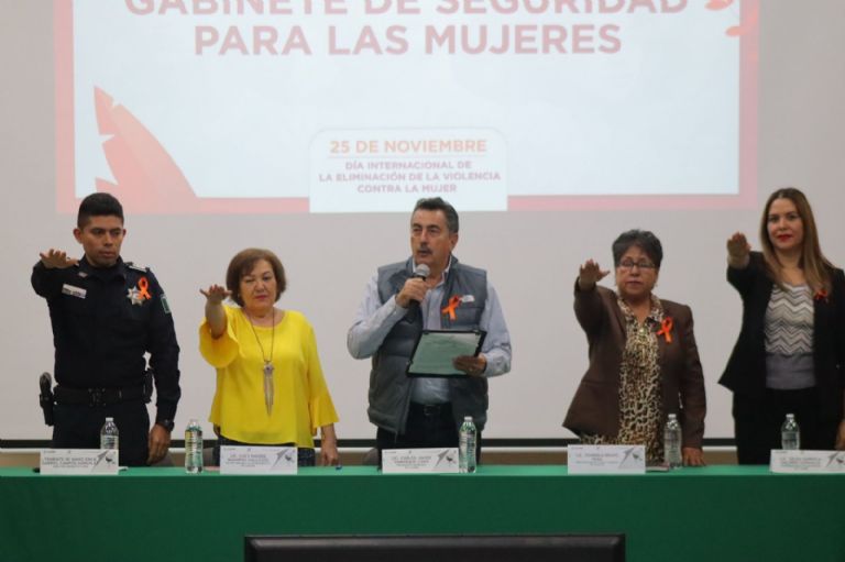Toma alcalde de Cajeme, Javier Lamarque, protesta a Comité de Seguridad para las Mujeres