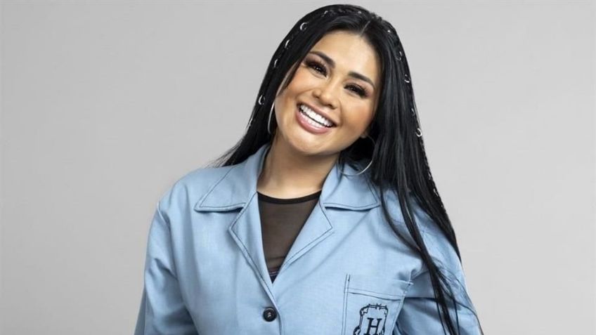 Gomita es toqueteada por su hermano 'Lapizito' y en redes arremetieron contra ella