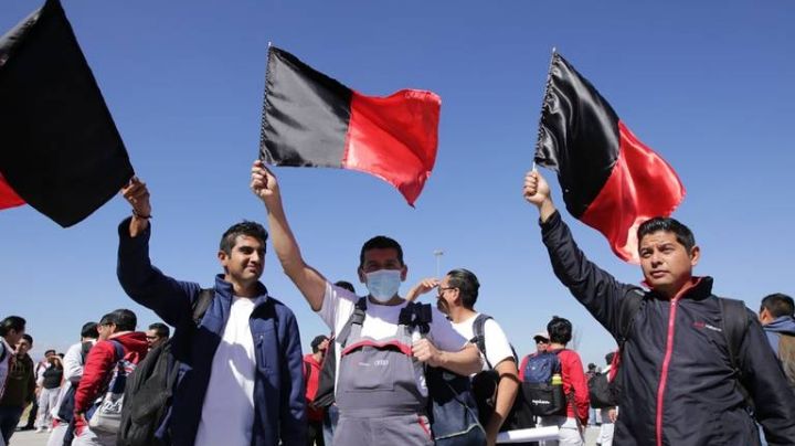 Secretaría del Trabajo está pendiente de huelga en Audi México: AMLO respalda al sindicato