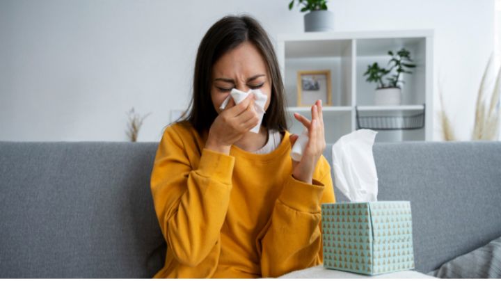 Resfriado: El error que todo el mundo comete al limpiarse la nariz según un médico