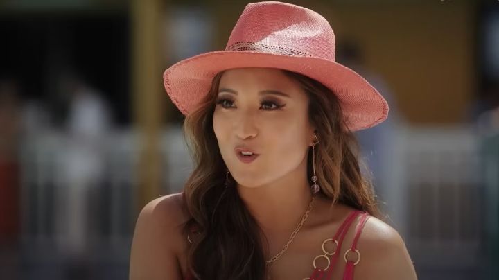 Ashley Park celebra su regreso de la temporada 4 de 'Emily in Paris' con imágenes del set