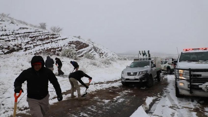 VIDEO: Séptima Tormenta Invernal causa fuerte nevada en Sonora; PC rescata a afectados
