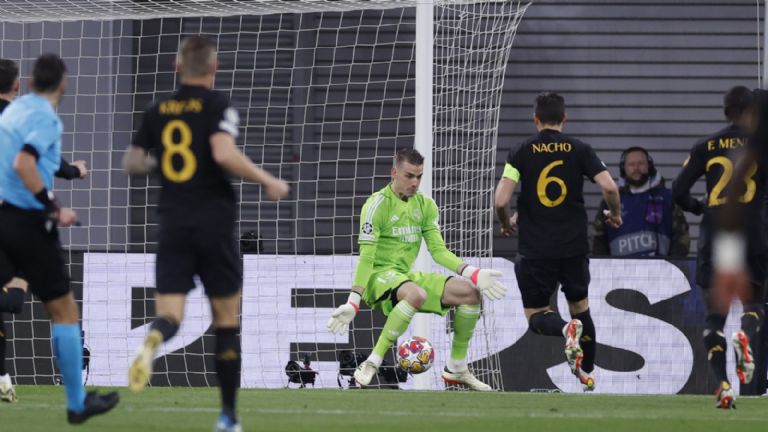 Real Madrid saca ventaja mínima al RB Leipzig en Champions League con Lunin como figura