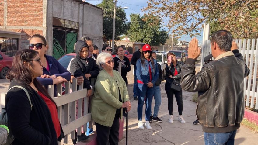 Se manifiestan en primaria de Ciudad Obregón por falta de personal de limpieza