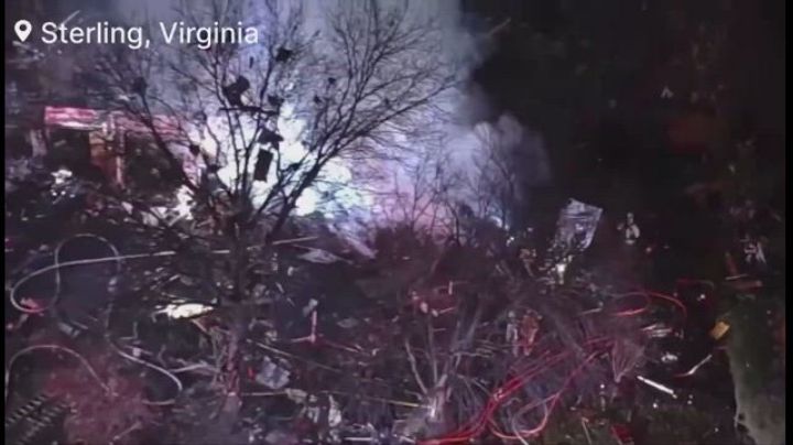 Tragedia en Washington: Explosión por acumulación de gas deja un bombero fallecido y heridos
