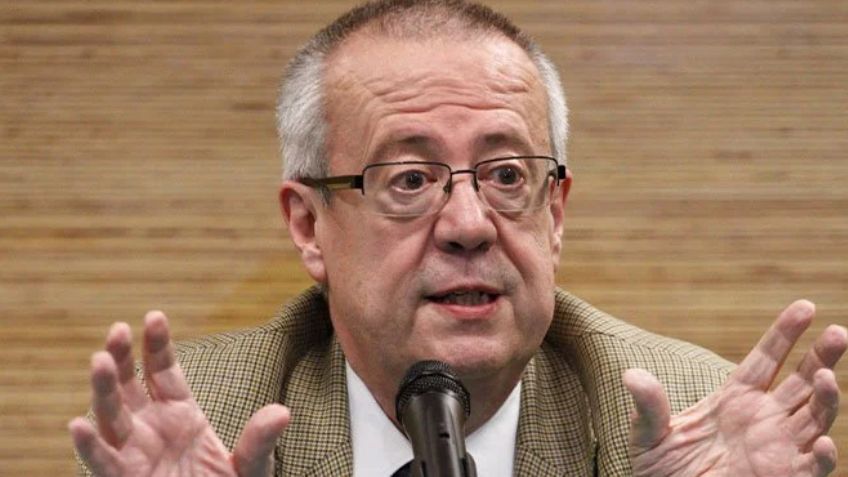 Fallece Carlos Urzúa: ¿Por qué presentó su renuncia del gabinete de AMLO?