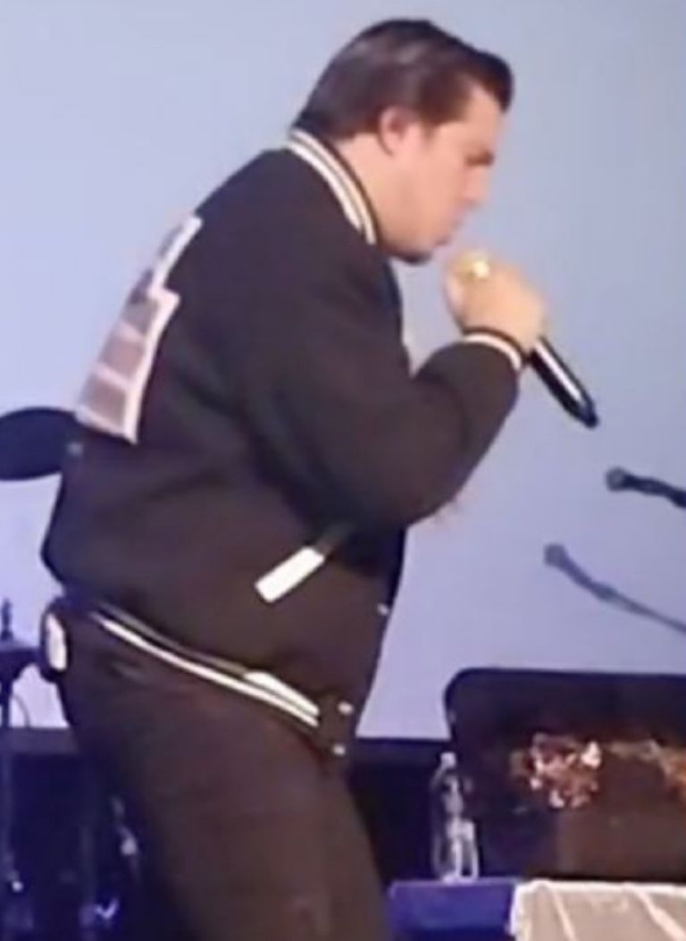 Vadhir Derbez sube de peso y fans lo atacan