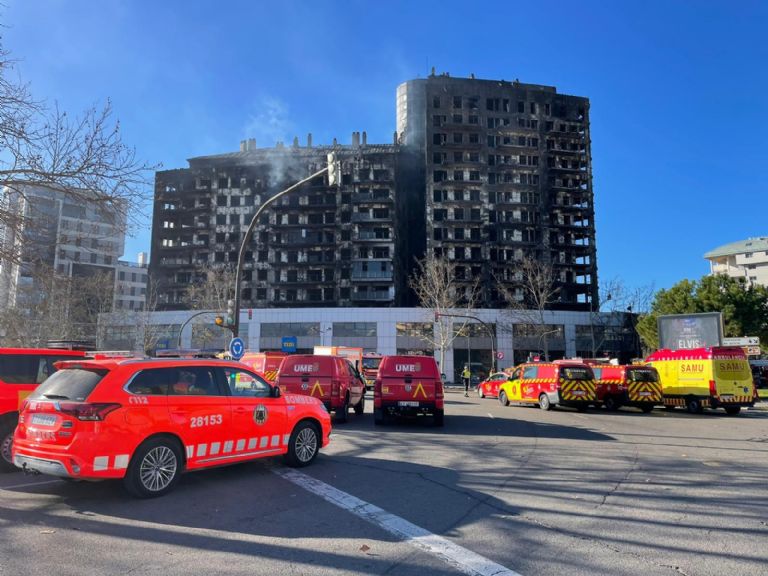 La Liga de España suspende 2 partidos luego del trágico incendio en Valencia