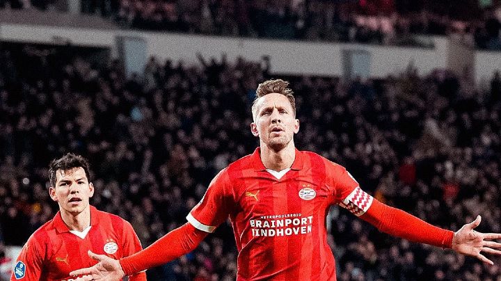 Hirving Lozano asiste en goleada del PSV sobre PEC Zwolle; así jugó el mexicano