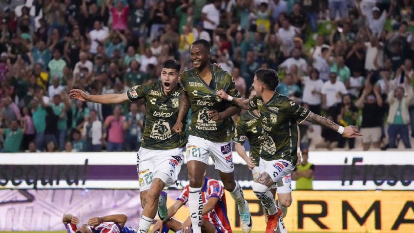 León se queda con diez jugadores, pero vencen al Atlético San Luis en el último minuto