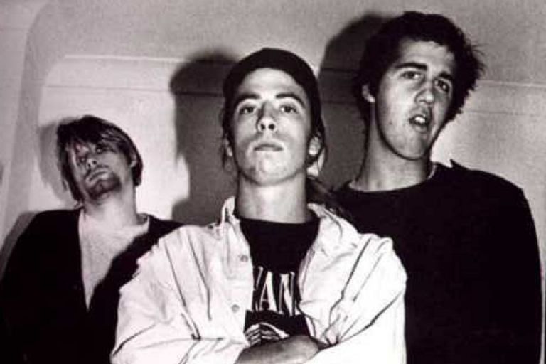 La influencia transformadora de Pat Smear en Nirvana: Una mirada a la evolución musical de la banda