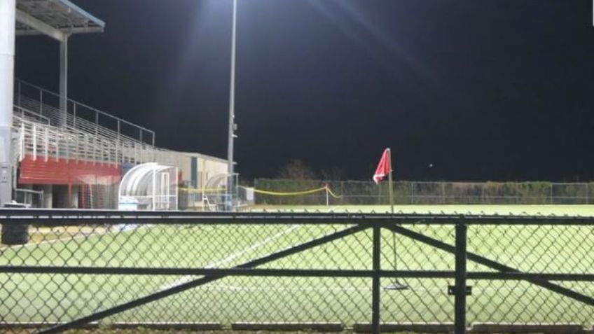 Hombre dispara contra aficionados durante un partido de futbol; se reportan 7 heridos
