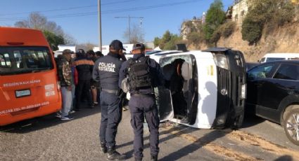 Accidente de combi deja 15 heridos en Boulevard Luis Donaldo Colosio, Naucalpan